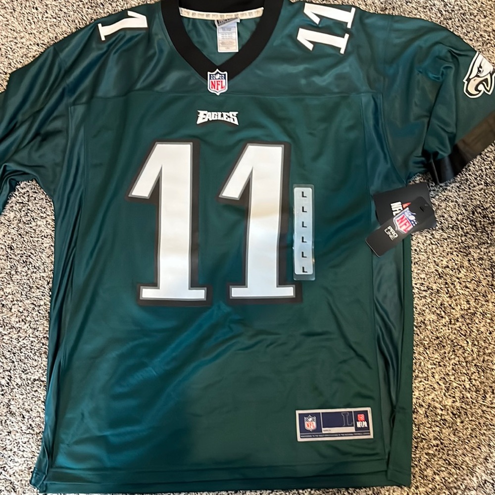 NFL Eagles never worn Wentz men’s jersey